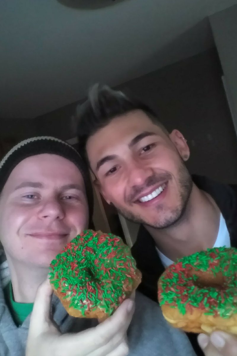 JeremyDBradley's tweet image. Here's to Sam Rubin...

@KTLA @KTLAMorningNews @ktlaENT @FrankBuckleyTV @MarkKriski @DaynaDevon #SamRubin #RIPSamRubin