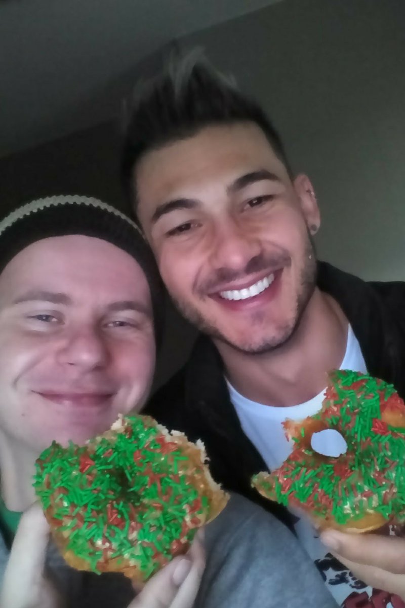 JeremyDBradley's tweet image. Here's to Sam Rubin...

@KTLA @KTLAMorningNews @ktlaENT @FrankBuckleyTV @MarkKriski @DaynaDevon #SamRubin #RIPSamRubin