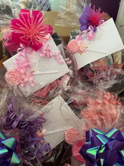 Moms in our programs received an unexpected surprise this Mother's Day, thanks to the generosity and kindness of volunteers from Black Girl Social Club of Denver who assembled these adorable gift packages with donations from O'Tooles Garden Center. Thank you for your support!