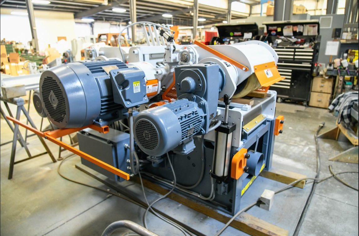 CompanyNewman's tweet photo. Newman EPR-18" Electric Drive Double Roughing Planer has a cut capacity of 18" x 6" and operates at Feed Speeds of 40 to 150 FPM. Newman Helical Carbide Cutterheads which provide significant improvements over conventional cutterheads in terms of noise, cost, and performance. 
￼ https://t.co/yUdGu0QbJQ