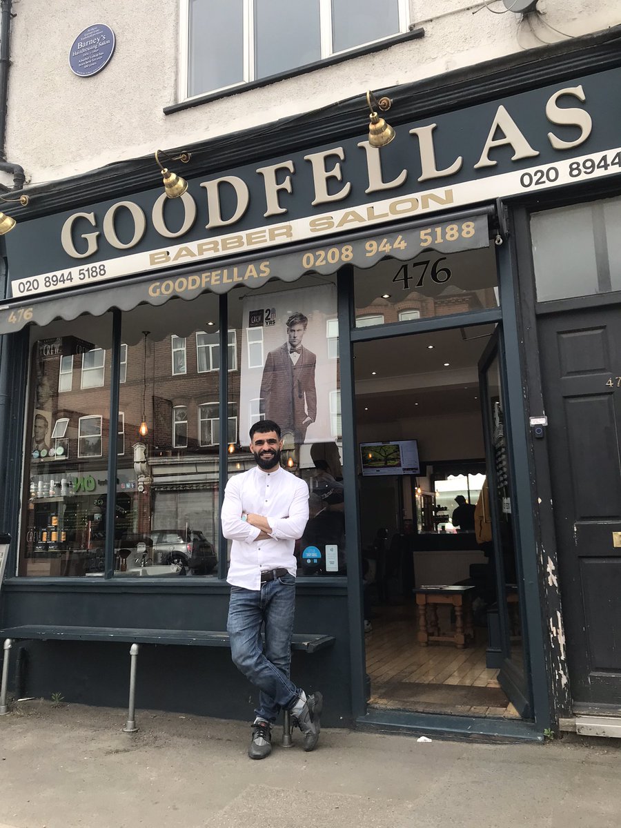 Welcome to #GarrattLane & good luck to Mohammed now in charge of historic #Earlsfield barbers #Goodfellas where they’ve been cutting hair for over 100 years, an achievement commemorated recently with a blue plaque! summerstown182.wordpress.com/2023/05/28/476…
