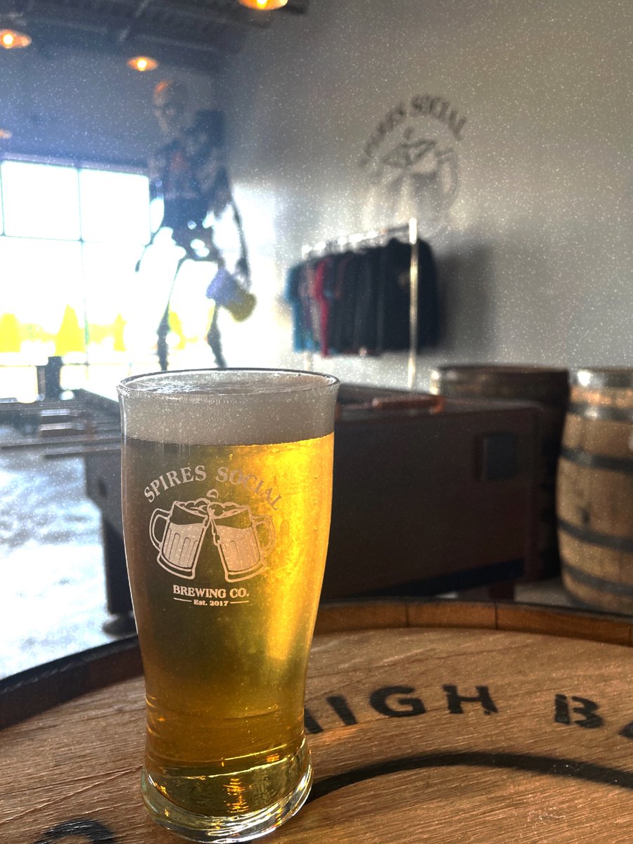 SpiresSocial's tweet photo. New week - Fresh beer🍺✨
•
Czech Pils back on tap - grab a pint during happy hour tues-Fri 3-6 for $5!
•
#czechpilsner #beerdrop #craftbeer #pilsner #beerinspires #onlyincbus #drinkupcolumbus #ohioontap https://t.co/vpiHg1VfHg
