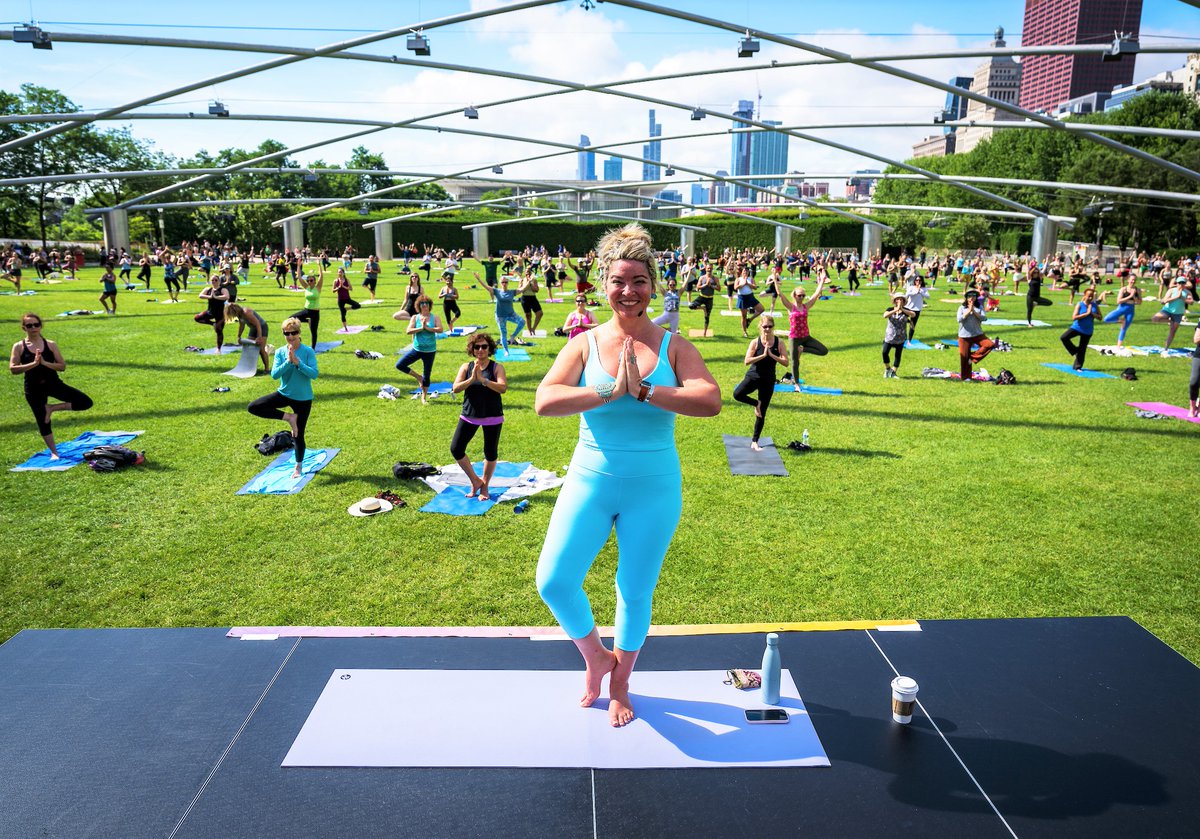 The FREE #MillenniumPark Summer Workouts return with Pilates, Yoga, Cardio Kickboxing, and Zumba® on most Saturdays from May 18 – Aug. 31 (8 a.m. – 11:45 a.m.). Participants can enjoy free 45-minute classes on the Great Lawn accompanied by live music! MillenniumPark.org.