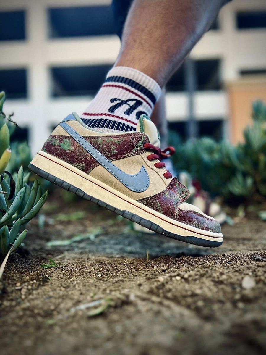 Happy Monday, and happy belated Mother’s Day to all the moms out there! Hope you guys had a great weekend. Nike sb dunk low ‘CSC’ #kotd #yoursneakersaredope #snkrsliveheatingup #snkrskickcheck #photooftheday