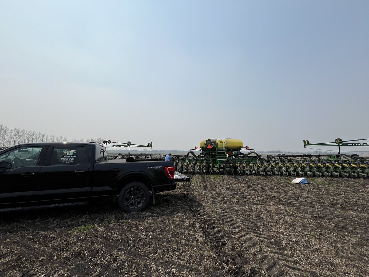TStoroschuk's tweet photo. First soybean plot went in yesterday! Smoky and windy Sunday, but we got it done.  Thanks again @RussAudet #dekalb #northstargenetics #syngenta https://t.co/Smrv3DxBj0
