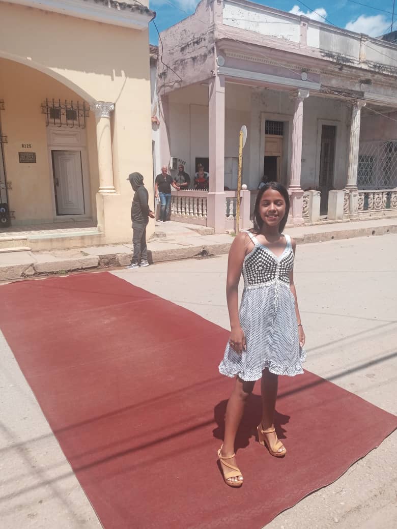 DirectorCultMy's tweet photo. Con un desfile de modas, con piezas de nuestros artesanos artistas, da comienzo la exposición de la ACAA en la Galería Arìstedez Fernàndez de Güines.
#Mayabeque 
#JuntosPorMayabeque 
#CubaEsCultura https://t.co/IP699eZQrt