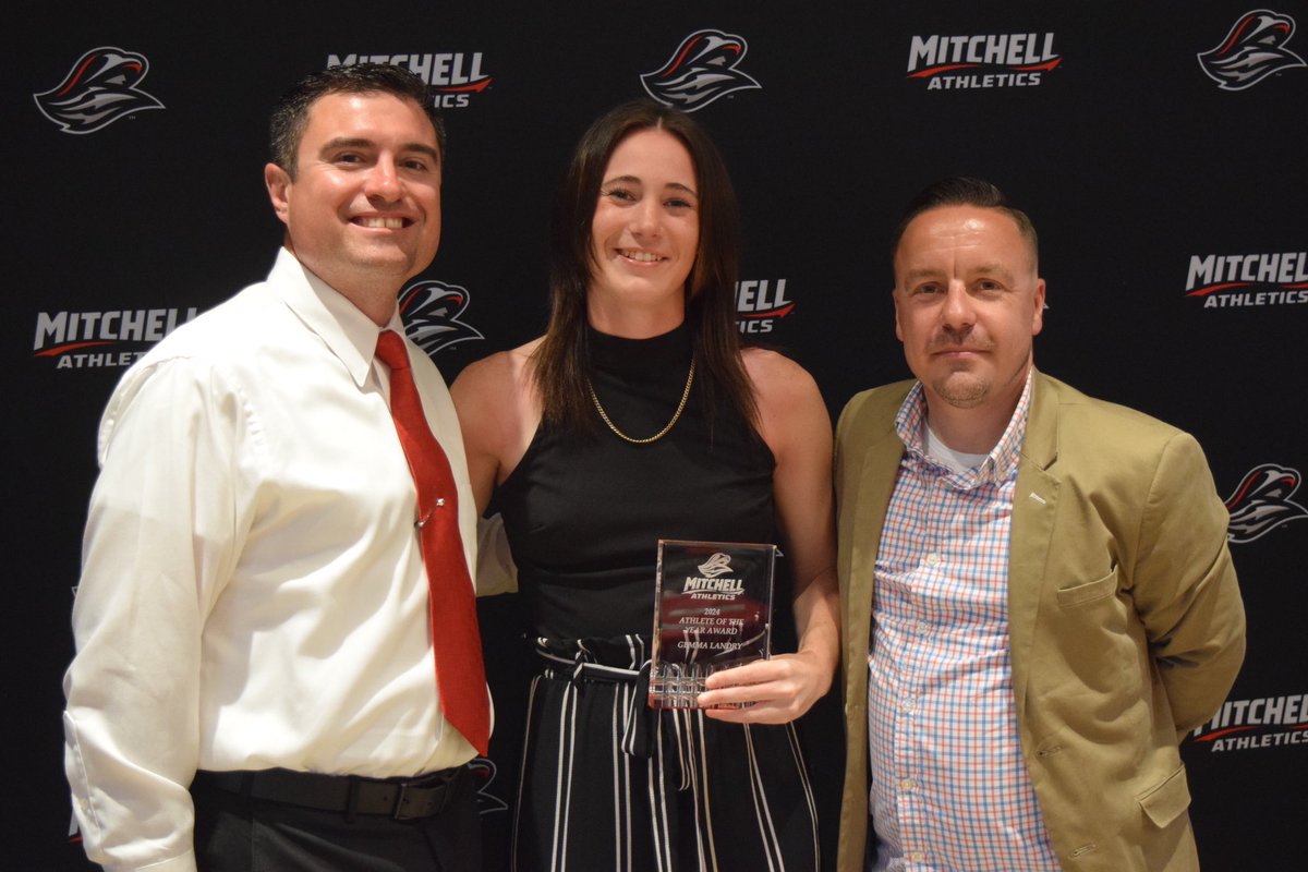 Our Female Athlete of the Year went to Gemma Landry for the 2nd year in a row.

One of the most challenged GKs in the country, she ranked top-20 nationally in total saves (150) which also led the conference, helping her earn GNAC Goalkeeper of the Year honors.

Congrats Gemma!!!