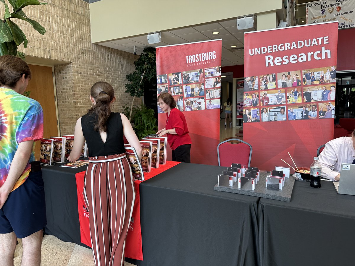 On Friday, May 3, Frostburg State University hosted the Annual Undergraduate Research Symposium. This year’s event featured more than 80 presentations highlighting the work of nearly 140 students.