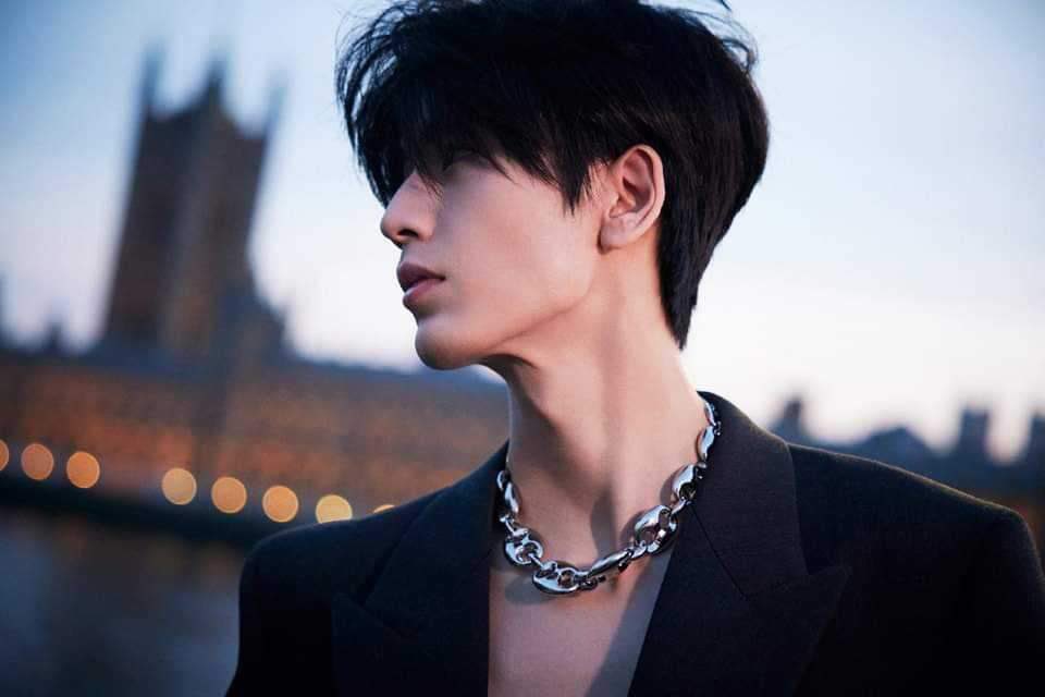 MafiaLanna's tweet photo. ลู��ชายหล่อต้องขอโพสต์ 🤭 “GUCCI LONDRA WITH ZHANG LINGHE”

#ZhangLinghexGucciCruise25
#GucciCruise25
#ZhangLinghe
#จางหลิงเฮ่อ https://t.co/zsuCpBA01f