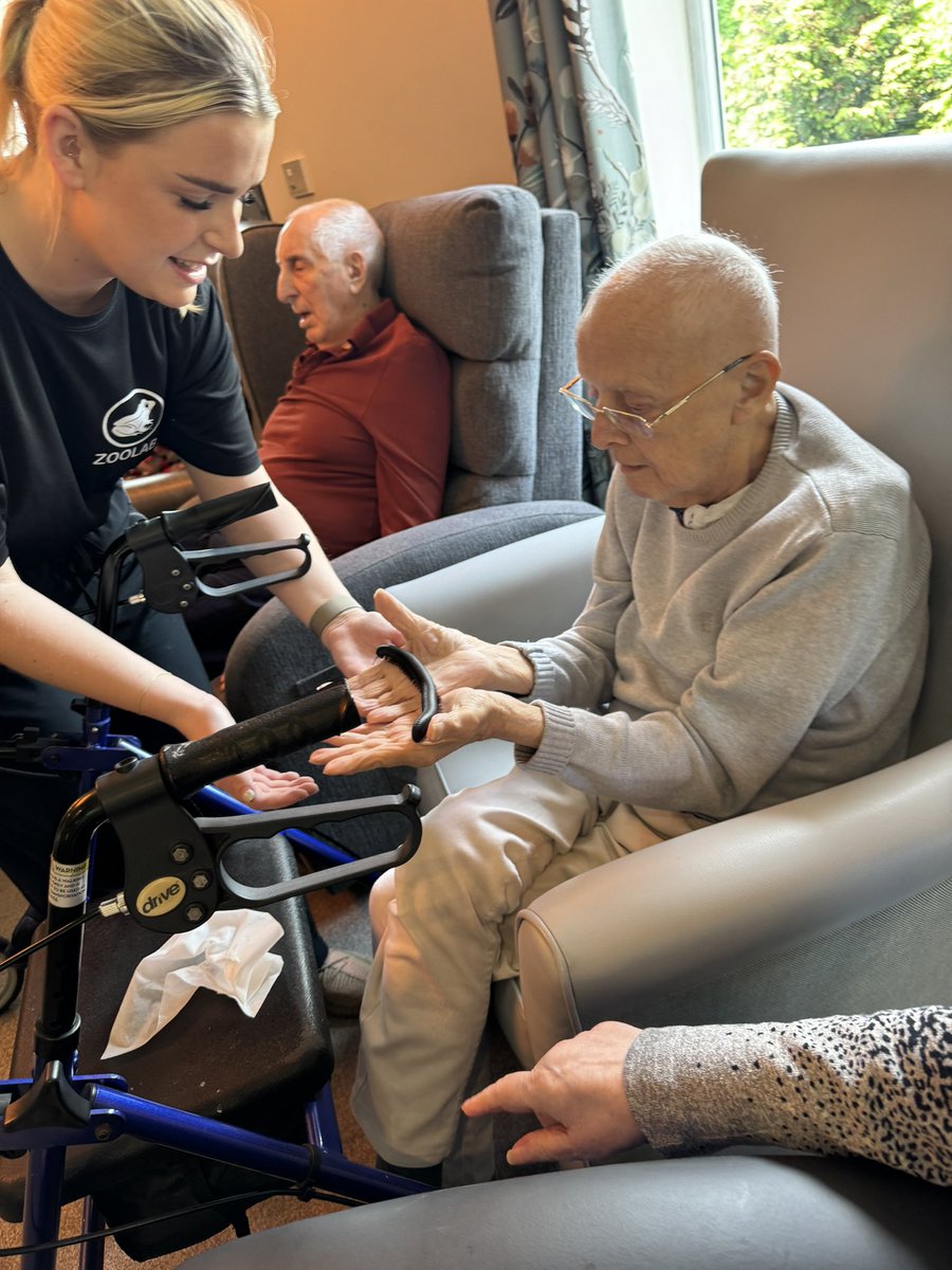 OakTreeLodge_AH's tweet photo. We had an amazing visit from @ZooLabUK and lots of residents and staff held all sorts of creatures
#carehomes #zoolab #dementia https://t.co/xE1rQgMqFH