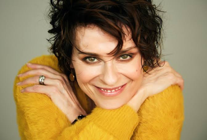 #NP First Joy - @lisajstansfield on #SmoothDrive981 with @Ayokunmi_k x @JoyUrueye Listen Live: smoothlive.smooth981.fm:8000/smoothlivefm128 ❤💙🤍 #Smooth981 #LoveMusic #LoveLife #SmoothFmLagos