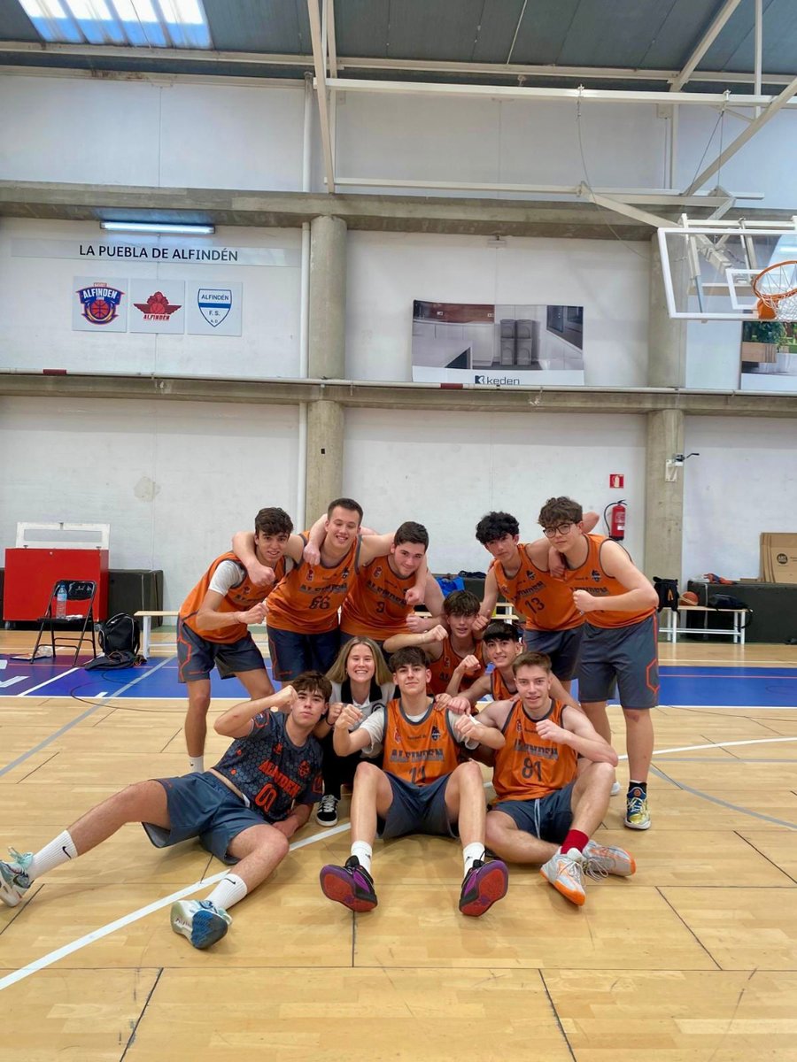 ayto_alfinden's tweet photo. ¡Seguimos sumando logros deportivos! 🏀
El Junior masculino @alfindencb a jugará, el próximo sábado, la semifinal de la Copa Aragón.
📅 Sábado, 18 de mayo.
🕓 16:30 h.
📍 En La Almunia de Doña Godina.
¡Vamos, campeones! 👏👏
#DeporteLPDA https://t.co/56htsQdJ93