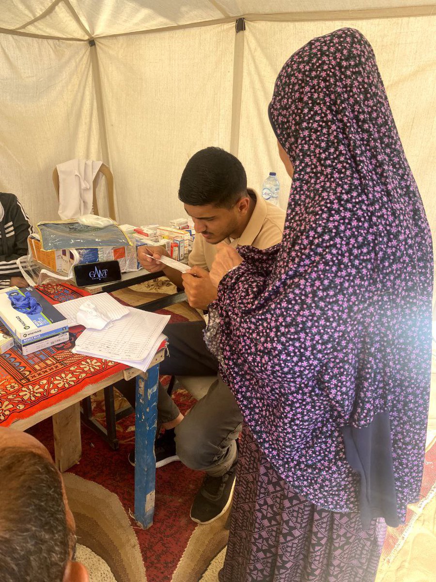 Gaza Medical tent Doctors tweet media