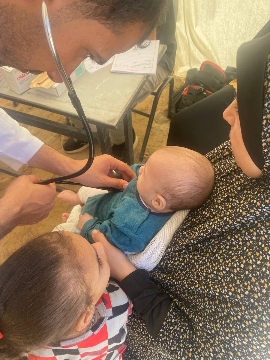 Gaza Medical tent Doctors tweet media