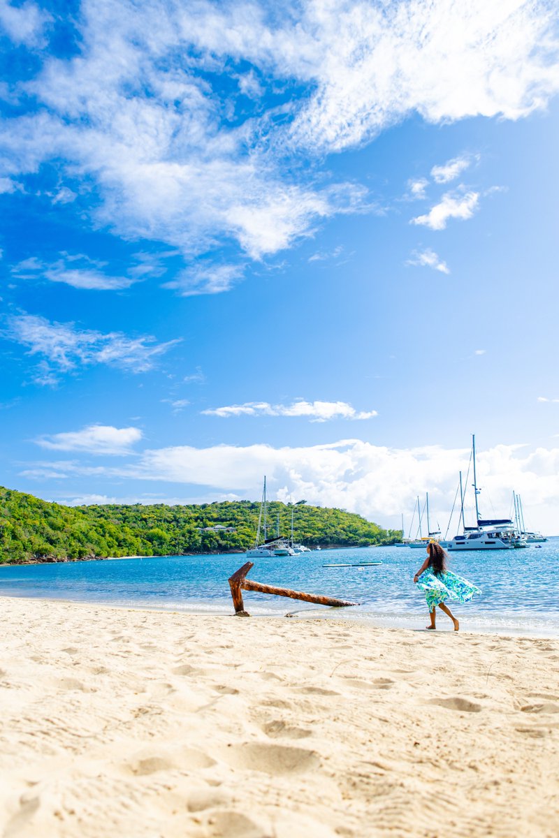 This union of sky, land and sea are not merely a visual spectacle but a reminder of the beauty and power of nature. #SeeYouSoon #MondayBlues #MondayMood #MondayMotivation #ExplorePage #SunSeaSafe #AntiguaandBarbuda #YourSpaceInTheSun #YourOwnSpace #LoveAntiguaBarbuda