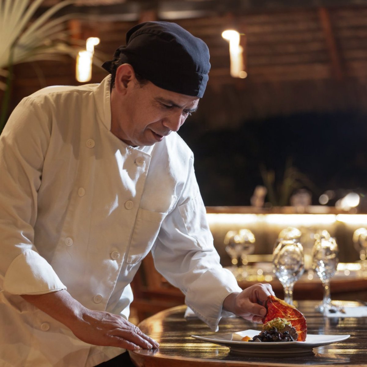 If you are looking for a truly immersive #Amazon #Rainforest experience, <a href="/sachalodge/">kim schoultz</a> is an excellent choice. Did you know that our Safari Designers can design a custom #Ecuador itinerary for your group? Explore the options and get started, here: galapagossafaricamp.com/ecuador-tours/…