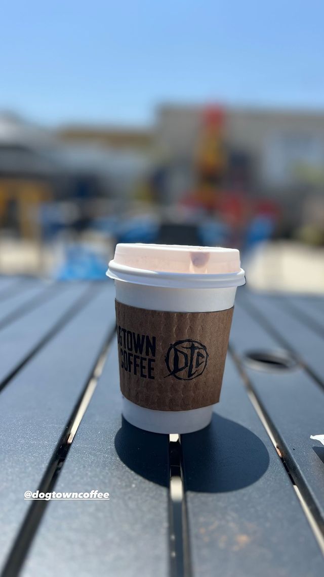 Big thanks to @beecherie for starting her day with us at Dogtown Coffee! Join us for your morning brew and start your week right! 

#DogtownCoffee #MorningRoutine #MondayMotivation #startyourweekright #breakfastsantamonica #coffeeSantaMonica