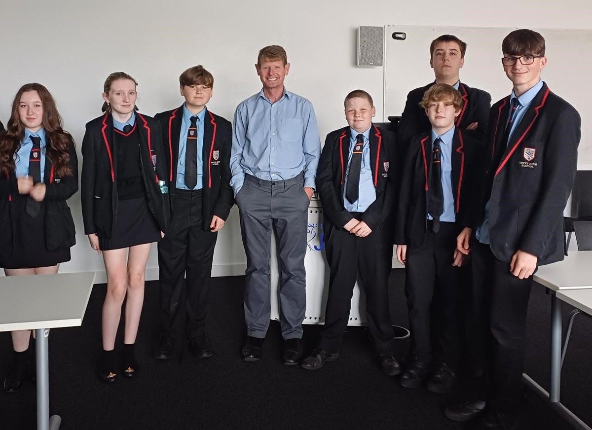 Our #LJMUStepUp Year 9 students had an informative trip to @LJMUOutreach today for university taster sessions to learn about higher education. Tim Abraham gave an inspiring journalism taster lecture and shared his experiences from 30 years in sports journalism. Thanks to all!