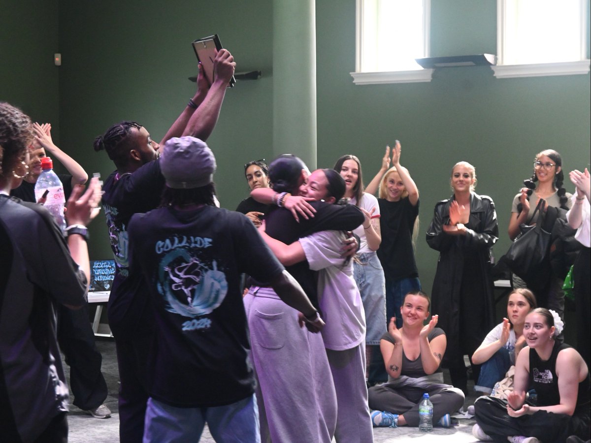 WOW 🤩 what an incredible first day at COLL!DE Festival! Our talented BA Dance: Urban Practice students battled it out and the atmosphere was electric. ⚡ Stay tuned to see more! Sign up to Elevate festival: uel.ac.uk/elevate?utm_so… @ArtsCreativeUEL @Collidefestuel