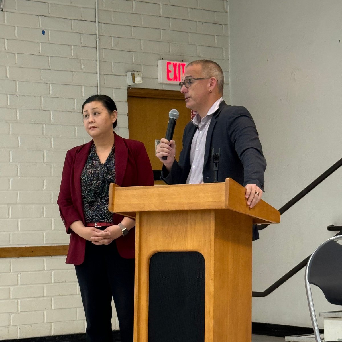 DrJoniLBC's tweet photo. #TeamD9 attended Neighborhood Revitalization in Overlooked Communities panel discussion last Wednesday. With perspectives from nonprofit and for-profit developers, the conversation focused on collaborative solutions for mutual benefit between residents and developers. https://t.co/gAyOMbIfsX