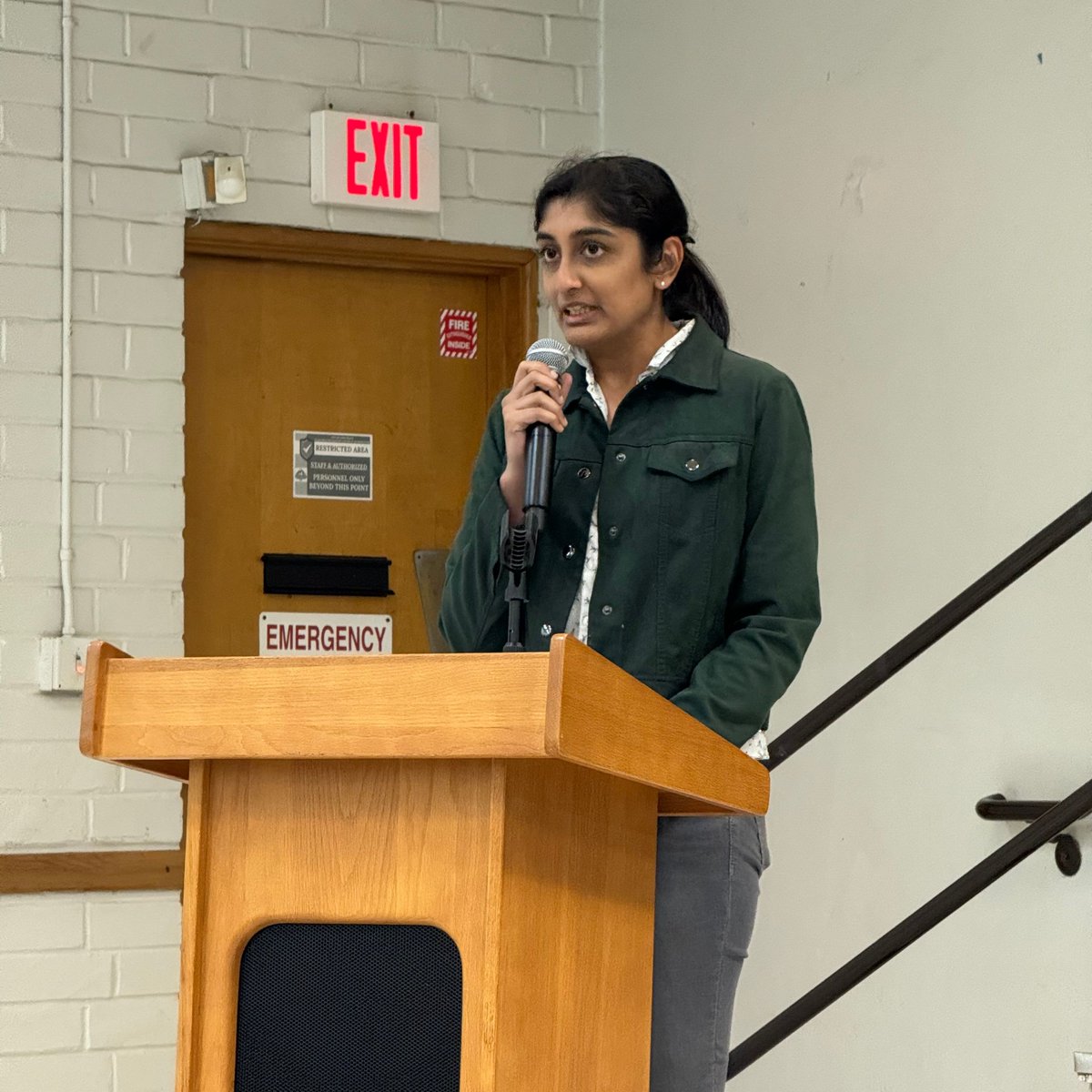 DrJoniLBC's tweet photo. #TeamD9 attended Neighborhood Revitalization in Overlooked Communities panel discussion last Wednesday. With perspectives from nonprofit and for-profit developers, the conversation focused on collaborative solutions for mutual benefit between residents and developers. https://t.co/gAyOMbIfsX