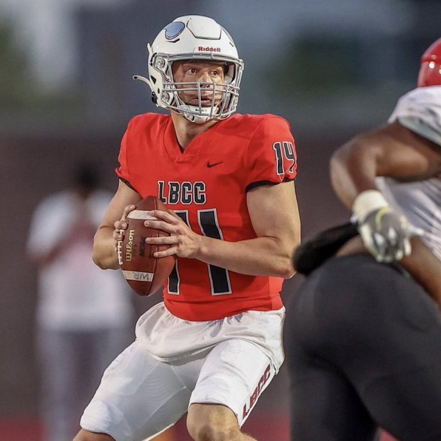 2024 (@VGOH_LBCC) JUCO QB @WillMadonna1 was offered by Texas A&M Commerce HL hudl.com/video/3/943322…