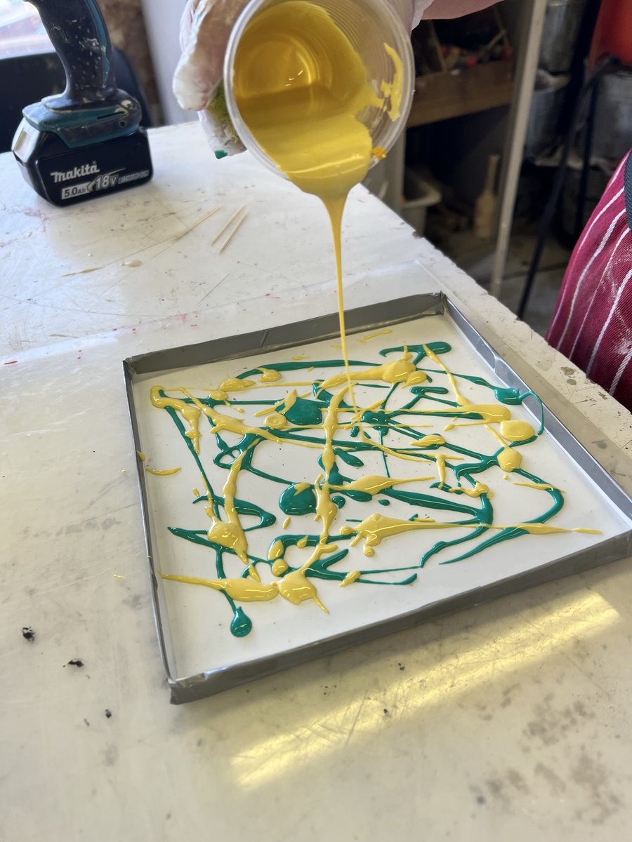 Ever wondered what happens on our Jesmonite Casting courses? Spend two days exploring finishes, shapes, textures, you name it! Find out more here.... eventbrite.co.uk/e/738722417637… #colour #texture #exploration #workshop #summer PLSRT @JesmoniteLtd