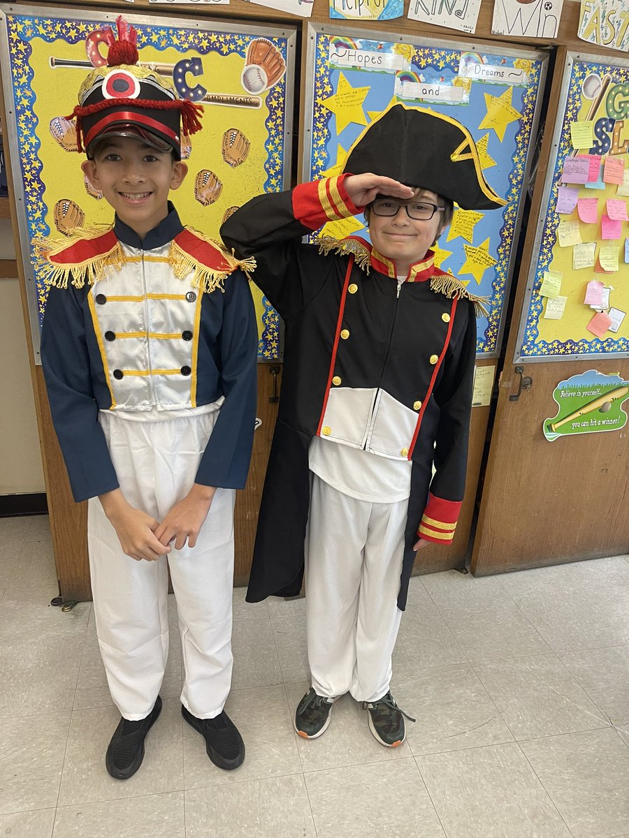 MrsSiebenChris's tweet photo. For our Publishing Celebration for Writer’s Workshop, we dressed up as our nominee for Time’s magazine cover “Most Influential Person of the Year” ⭐️ @MDzSabatini @CBS_Bethpage #WeAreBethpage https://t.co/T7wlK9zhUd