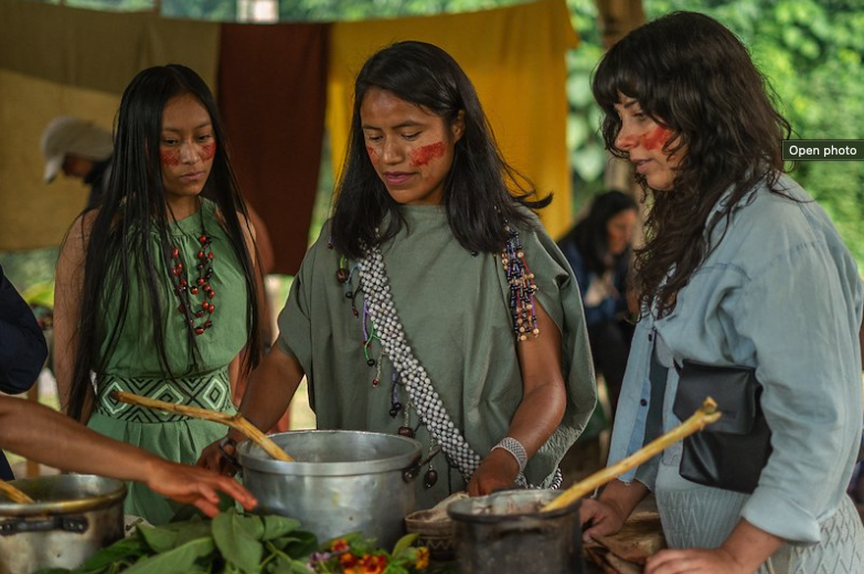 The partnership between @USAID and @AmazonBusiness Alliance connects artists from different parts of Peru, and helps preserve and add value to natural resources and Indigenous cultures, while improving economic opportunities for women. Learn more: genderlinks.org/updates-and-ev…