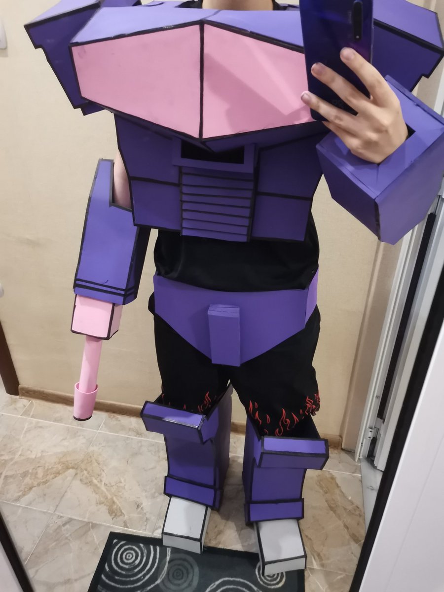 goofyshockwave's tweet photo. Soon.. 🤫

#transformersg1 #transformersshockwave #shockwave #transformers #decepticons #decepticon #transformercosplay #shockwavecosplay https://t.co/HPxv4LE4gW