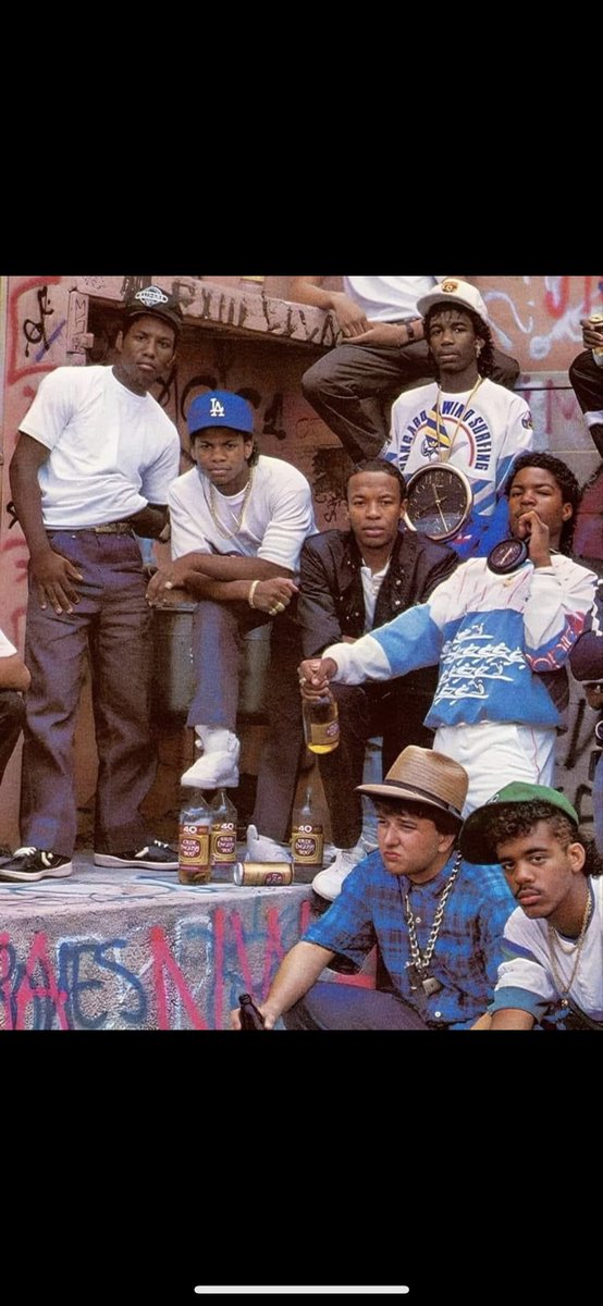 freddafreak1987's tweet photo. This is me and my friends https://t.co/rdtJb01z1E