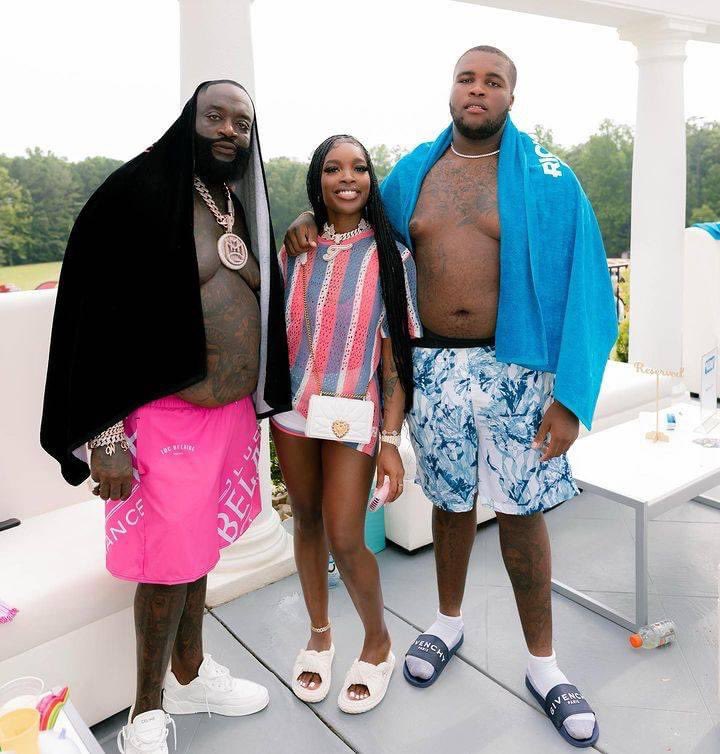 As a man when you become a father it is very important to remember your children will be a mere reflection of you Rick Ross glorifies thottery in his music and as you can see his daughter is following that path Rick Ross doesn't take care of his body and as you can see his son…
