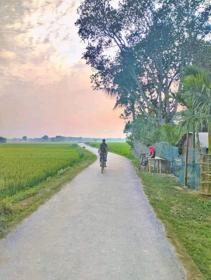 शहर की गर्मी में वो छांव याद आती है,
मस्ती में बिता जहाँ बचपन वो गाँव याद आता है ।।
बचपन ऐसा ही होता है॥😍

#शुभरात्रि❤️