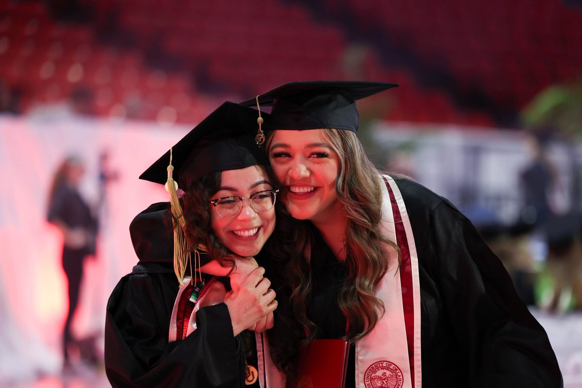 OU_Alumni's tweet image. 𝐓𝐡𝐨𝐮𝐬𝐚𝐧𝐝𝐬 𝐬𝐭𝐫𝐨𝐧𝐠 🎓☝️ #OUAlumni