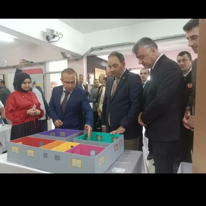 sehit_lan's tweet photo. Engelliler Haftası/Tübitak Fuarımıza katılarak bizleri mutlu eden Bafra Kaymakamımız Sayın Cevdet ERTÜRKMEN , daire amirlerimiz ,  müdürlerimiz ve tüm  okullarımıza teşekkür ediyoruz.
Osmanbeyli Şehit Mustafa Pilan Özel Eğitim Uygulama Okulu Bafra https://t.co/HhZCaHYiYD