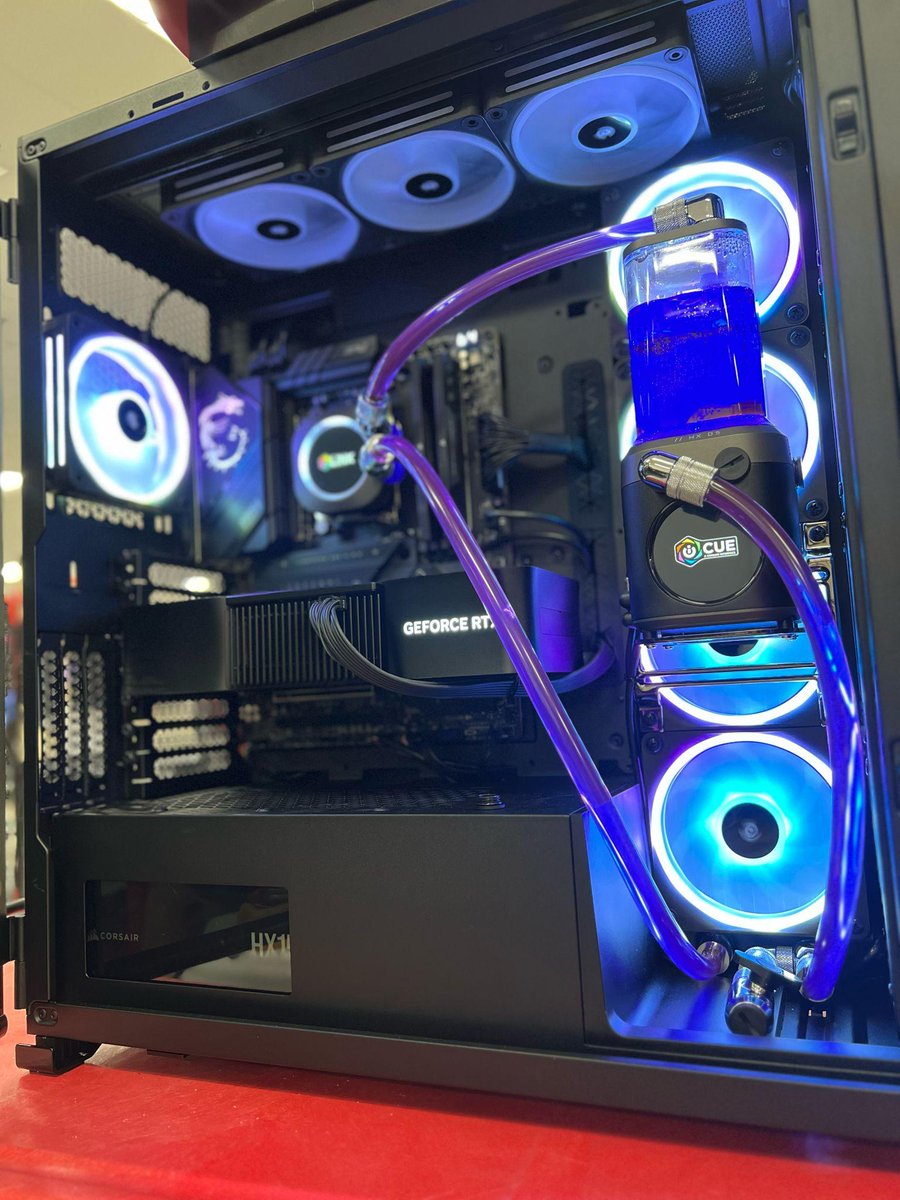 ORIGINPC's tweet photo. Build of the Week π Water-cooled systems are definitely one of my favorites. Choose: AIO vs water-cooled in the comments. π
#buildoftheweek #custompc #liquidCooledPC #gamingPC #originPC https://t.co/rsCB3v2kCh