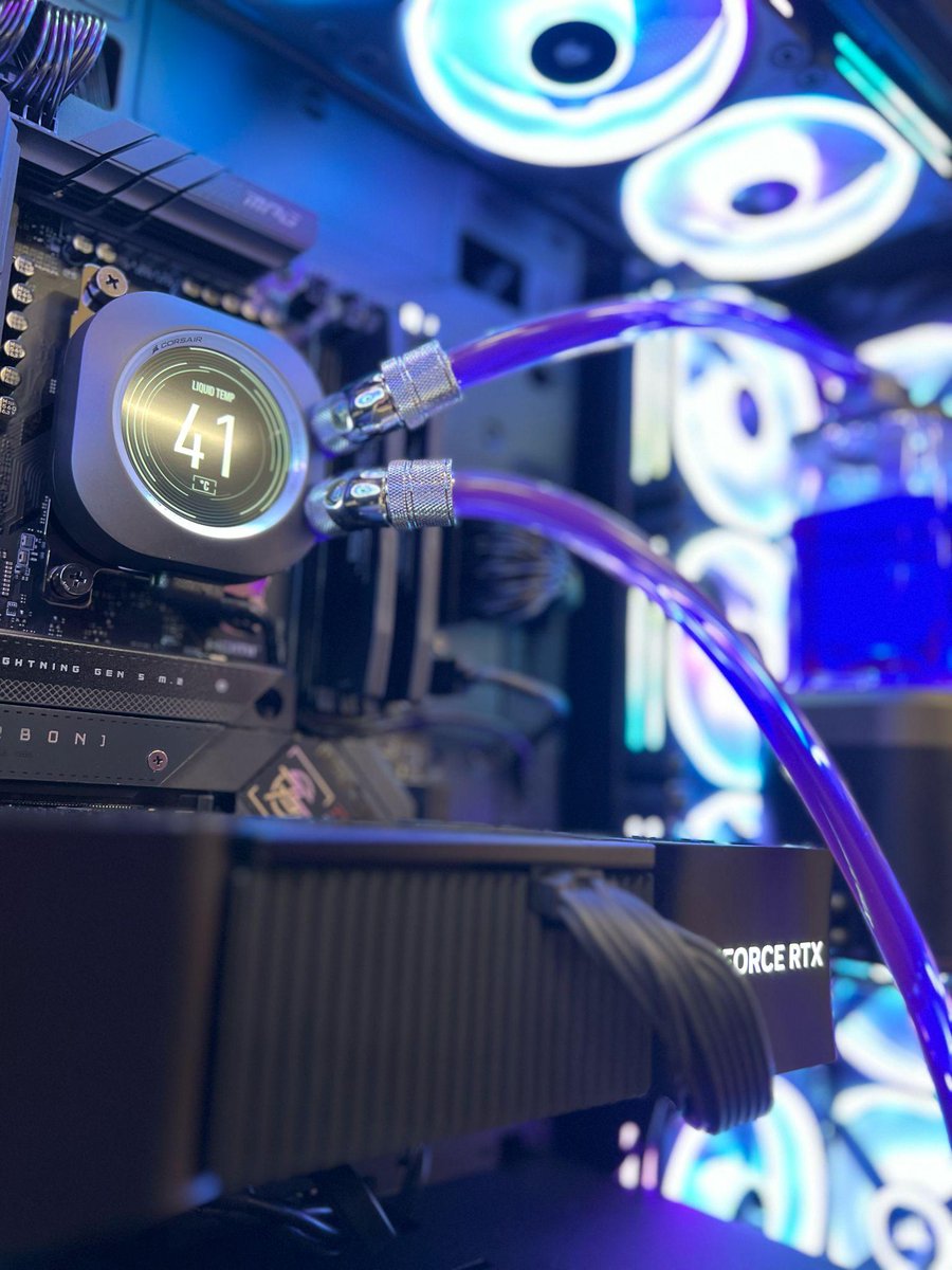 Build of the Week 💜 Water-cooled systems are definitely one of my favorites. Choose: AIO vs water-cooled in the comments. 💭 #buildoftheweek #custompc #liquidCooledPC #gamingPC #originPC