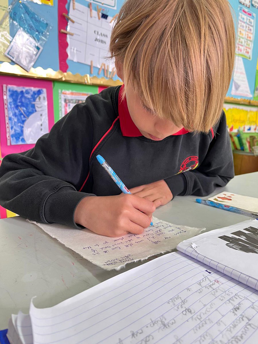 ScoilAilbhe's tweet photo. 4th Class have been busy writing #letters. These letters were special - they were to their future selves! #socialwriting @thurles_ie https://t.co/tmy0WSgAGI