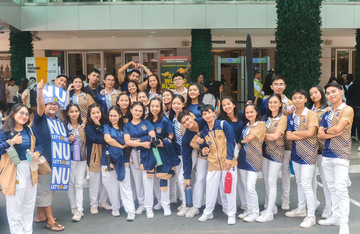 helloryleh's tweet photo. National University Cheer Squadron w/ NUNU 💛💙 GAME 1, NU🐶 VS UST🐯
#UAAPSeason86 
#NUCS
#NUPD

ctto: Joshua Spencer Diasanta https://t.co/QfztLpQr8F