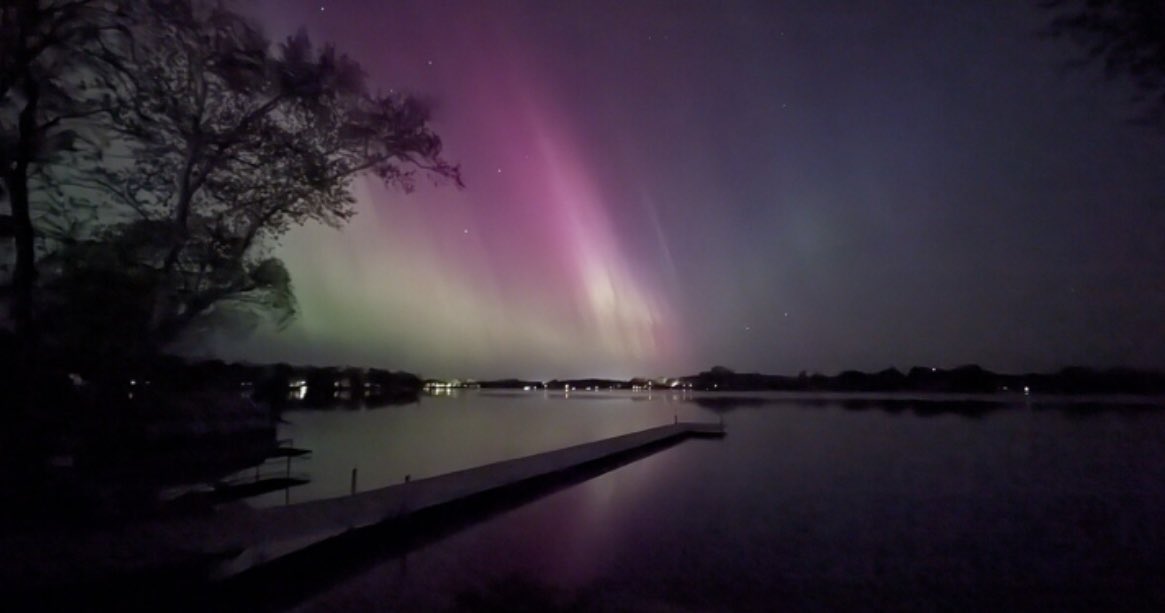 boese_brett's tweet image. Hosted an @CSBSJU family from California last weekend during graduation. They enjoyed the light show from my @Airbnb deck overlooking the lake!

Still some open weekends in June and for Johnnie football games this fall! #Superhost #STR #LakeLife

airbnb.com/slink/p9CWWVqs