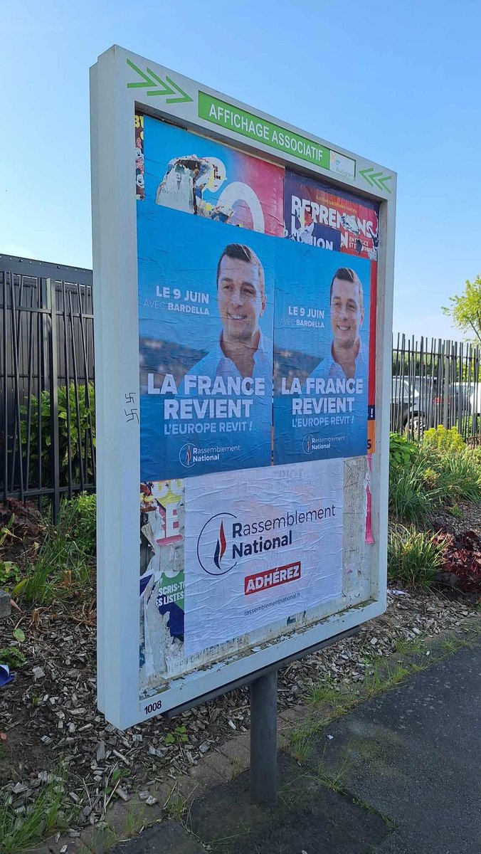 Les @jeunesbardella ont réalisé un collage dans la 5ème circonscription du Nord pour les élections européennes qui auront lieu le 9 juin 🇫🇷 #VivementLe9Juin