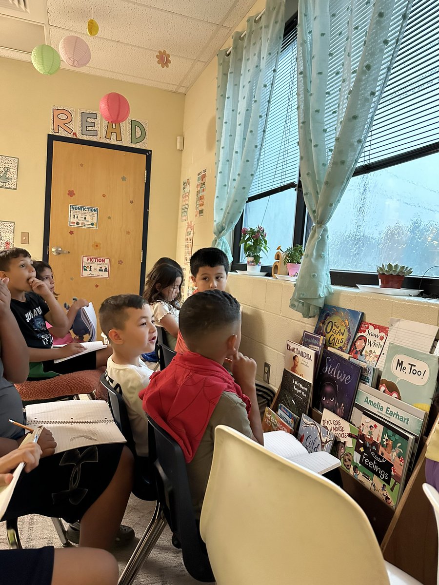 Hard to ignore the rain when it’s right at your window when you get back from PE. 🌧️ Better to get out our science notebooks and document our weather observations in the 🔟 minute break before lunch. 📝 Little meteorologists in training! @NISDElemScience @NISDOtt #OttLevelUp