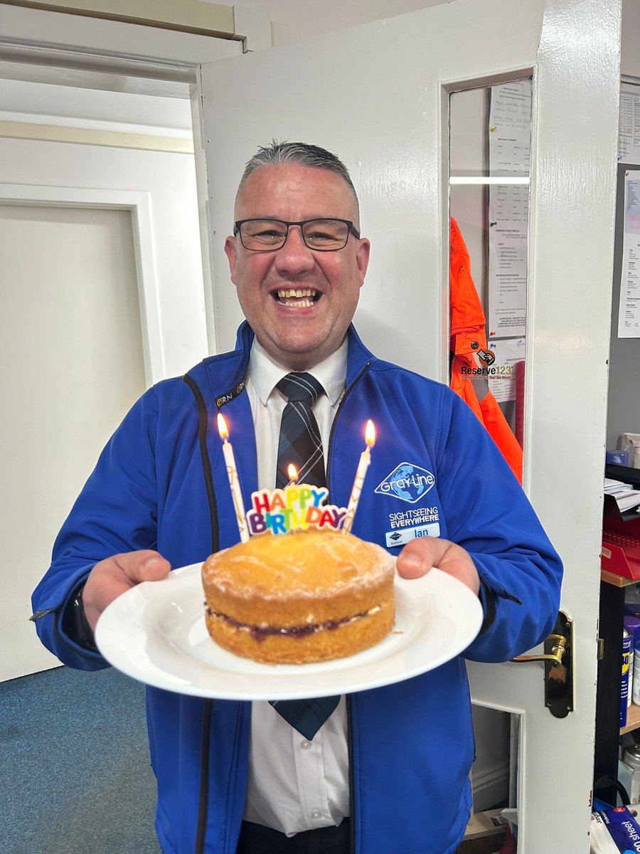 Graylinetours's tweet photo. Look who had a birthday today!
Many happy returns to our guide Ian 🥳🎂🎉
#ourteam #birthdays #grayline https://t.co/fk74vNUnNw