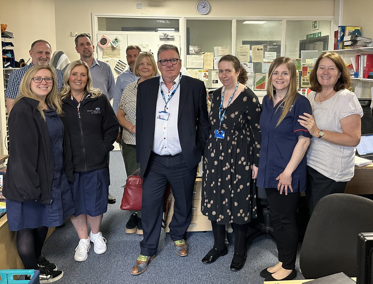 TimWelchCWP's tweet photo. Kicking off both #DementiaActionWeek and #MentalHealthAwarenessWeek it was lovely to catch up with @cwpnhs Wirral Community Mental Health Team and Memory Service colleagues along with Andy S on our visit to the Stein Centre today. Lots of frank discussions and ideas to improve. https://t.co/7iW7qrUFHu