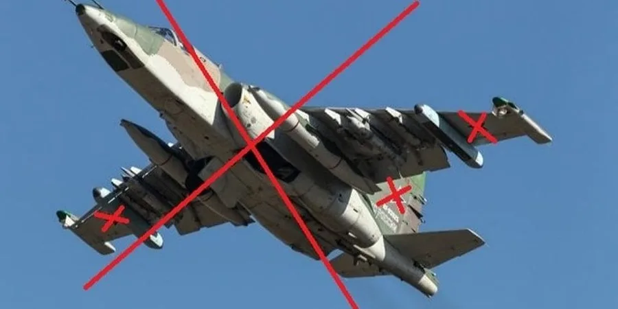 BREAKING Ukrainian forces destroyed a Russian Su-25 jet in the Donetsk region. Slava Ukraini!🇺🇦