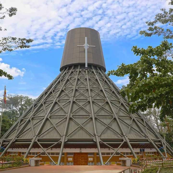 The blood of the Uganda Martyrs is the seed of our faith!

#UgandaMartyrsDay2024
#NebbiCatholicDioceseLeads
#NamugongoAnnualPilgrimage
#CatholicChurch
#UgandanCatholicsOnline