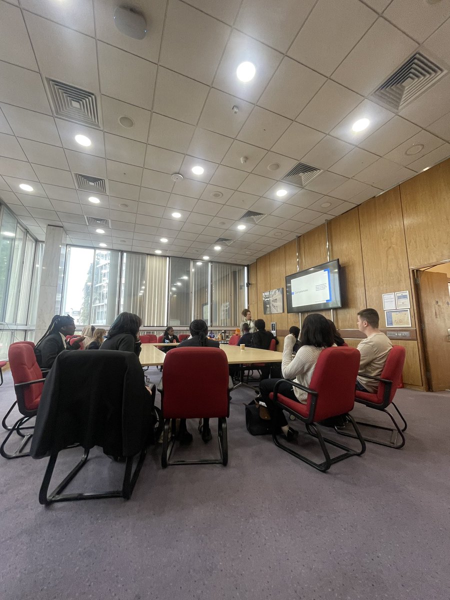 Lewisham Young Mayors Office (@lewishamycp) on Twitter photo Today at our Young Advisors meeting we have visitors from <a href="/GoldsmithsUoL/">Goldsmiths, University of London</a> around the #ParkLifeproject . We are also spending some time on how we as Young People want to further develop our critical skills as advocates for young people voices throughout lewisham. Today at our Young Advisors meeting we have visitors from <a href="/GoldsmithsUoL/">Goldsmiths, University of London</a> around the #ParkLifeproject . We are also spending some time on how we as Young People want to further develop our critical skills as advocates for young people voices throughout lewisham.