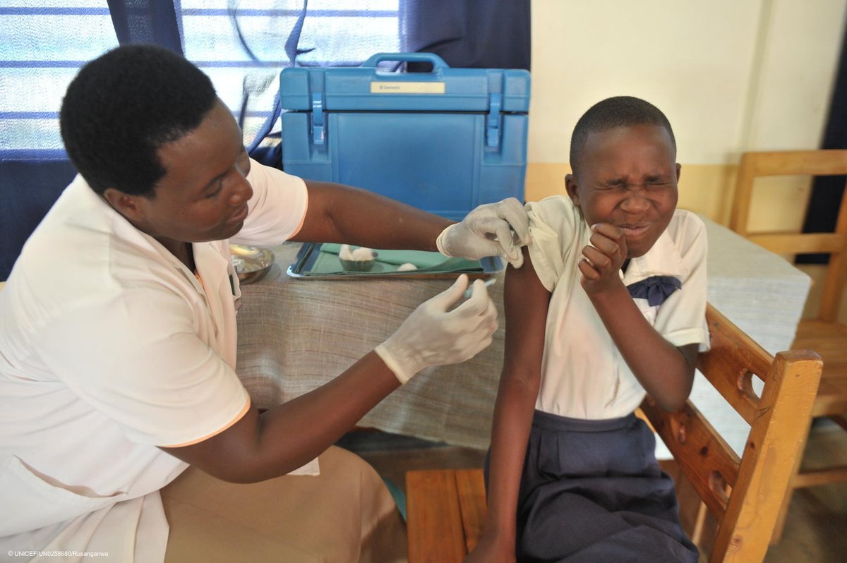 🫣Ouch!

While the HPV vaccine's pinch can be a bit unpleasant, did you know that it can prevent up to 90% of cervical cancer cases?

The HPV vaccine is recommended for girls aged 11-12.

Let's do everything #HumanlyPossible to ensure protection through vaccination #ForEveryChild