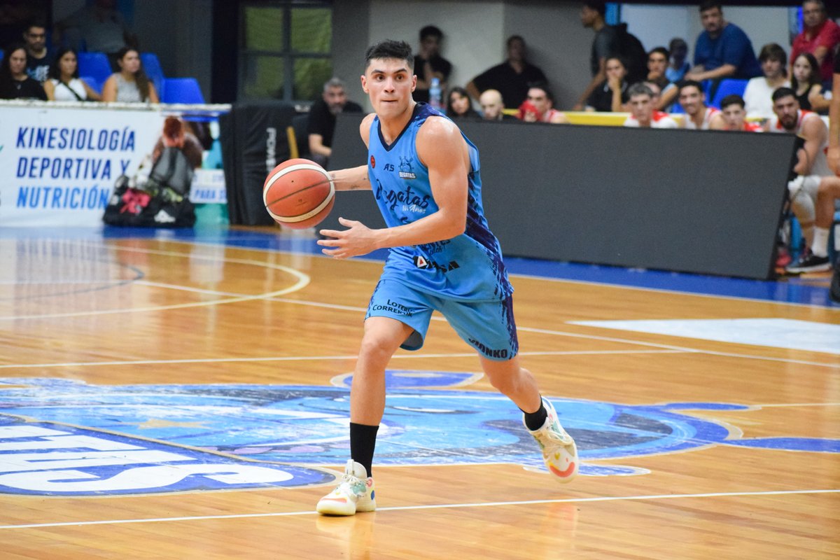 Martinoescalant's tweet photo. #LNB En el mar de posibilidades para definir los últimos clasificados a PO, puede darse el triple empate entre Regatas, Peñarol y Ferro (18-20), en donde los tres tienen el mismo récord entre sí (2-2). Locura total. https://t.co/wOB2GH8nsc