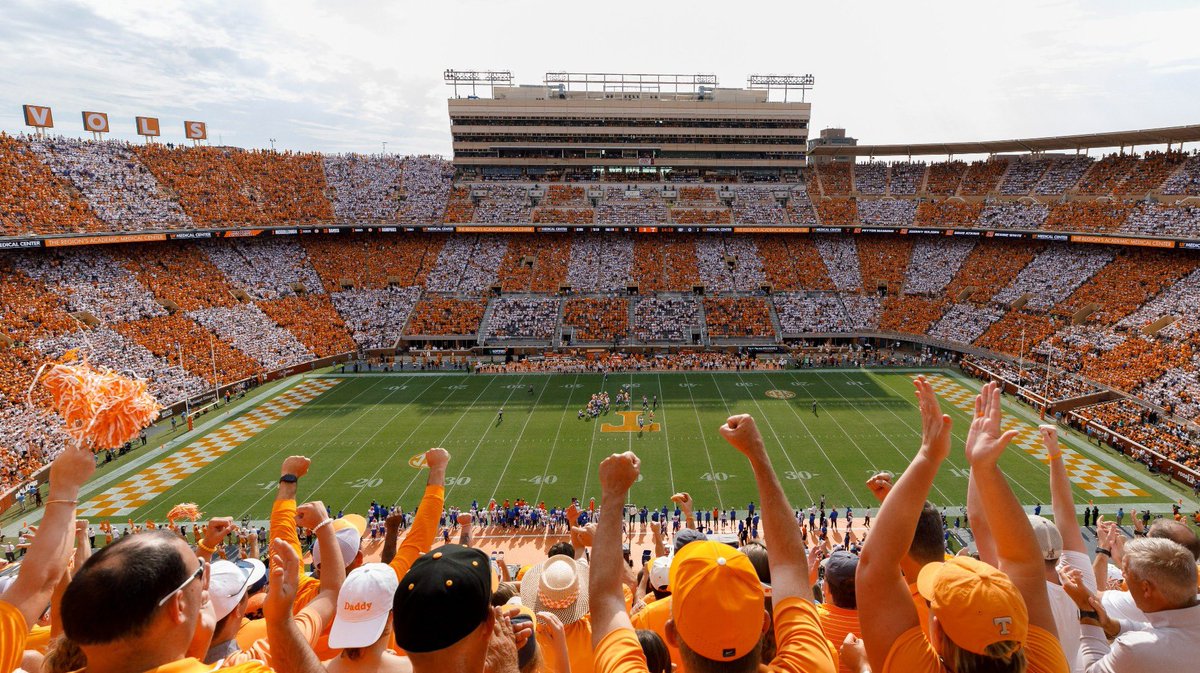ANY 2024’s, 2025’s, 2026’s WITH NO D1 ⭕️’s YET?

Positions being evaluated: DM FILM DM FILM &amp; RETWEET POST‼️‼️‼️

QB 🏈
WRs 🙌🏾 
OL 🥞 
DE 💪🏻
LB🦍 
RBs 👣
K/P 🦵🏽

#24VOLS #25VOLS #26VOLS #VOLSNATION